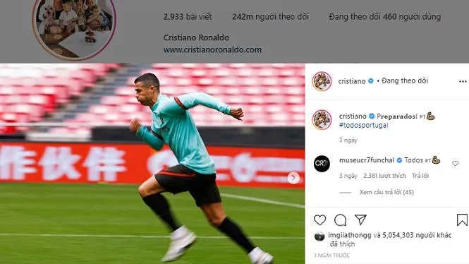 Cristiano Ronaldo là ông vua trên mạng xã hội