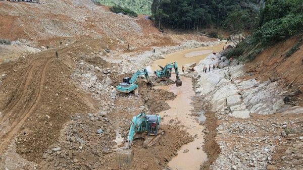 Tìm thấy thi thể nạn nhân vụ Rào Trăng 3 dưới lòng sông