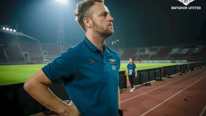 CLB TPHCM trả 500 triệu thuê HLV người Đức, thay ông Chung Hae Soung