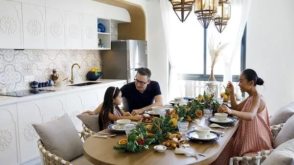 Đoan Trang: Gia đình muốn bé Sol trải nghiệm đa dạng nhất có thể