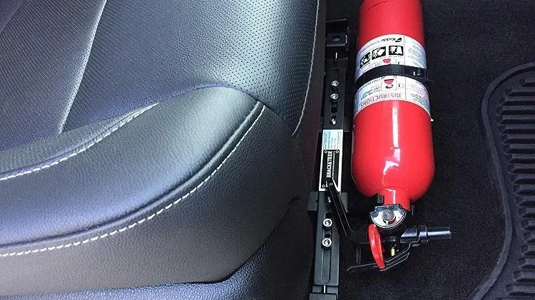 Từ ngày 10/1/2021: Bỏ quy định ôtô dưới 9 chỗ phải lắp bình chữa cháy