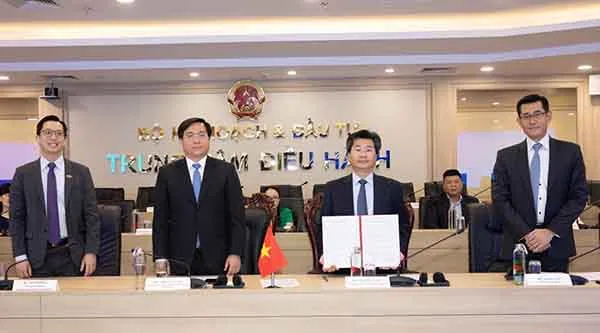 Ngân hàng United Overseas Bank hỗ trợ đưa 51.000 tỷ đồng vốn đầu tư nước ngoài vào Việt Nam