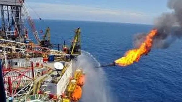 Giá xăng dầu hôm nay 30/11/2020: Giá dầu tăng khi OPEC+ khả năng quyết định cắt giảm sản lượng