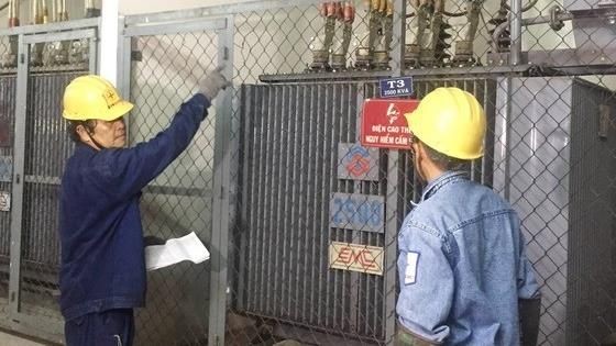 Ngành Điện TPHCM triển khai nhiều biện pháp nhằm tăng tiện ích cho khách hàng sử dụng điện