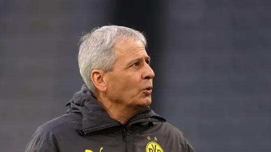 Dortmund sa thải HLV Lucien Favre do thành tích bết bát