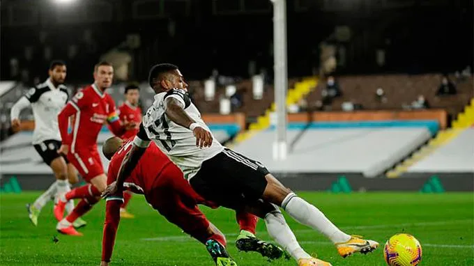 Fulham cầm chân Liverpool nhờ NHM