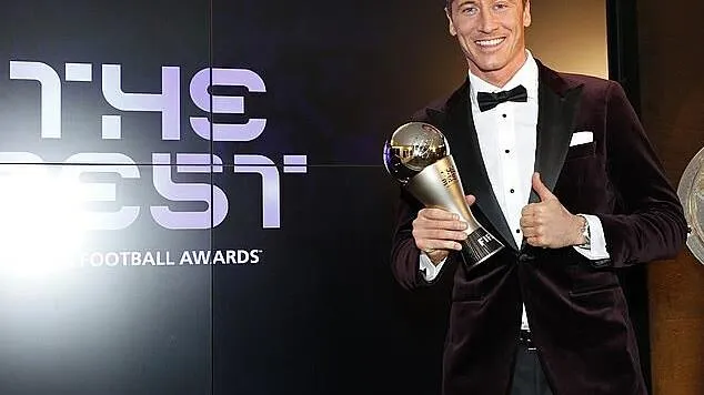 Lewandowski vượt Ronaldo và Messi đoạt FIFA The Best 2020