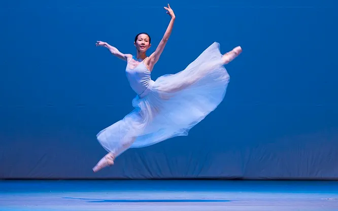 NSƯT Trần Hoàng Yến và hành trình tỏa sáng trên những chiếc giày