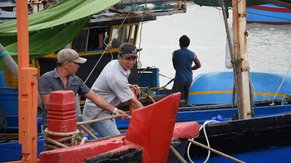 Ứng phó áp thấp nhiệt đới: Đảm bảo an toàn cho người và tàu thuyền hoạt động trên sông, trên biển