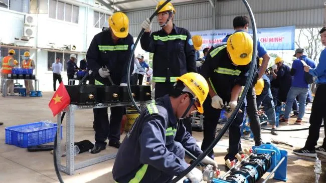 Công Ty CP Cấp nước Phú Hòa Tân nhận giải Bàn tay vàng 2020