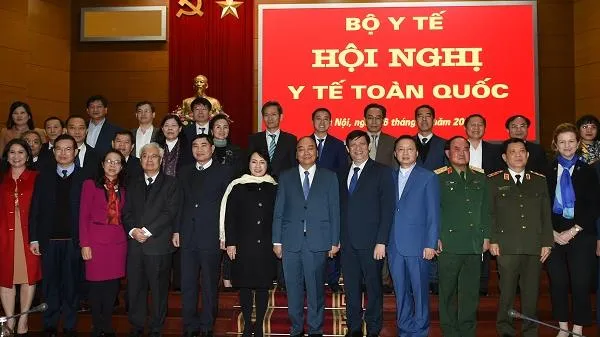 Một năm dài đối với những “chiến sĩ áo trắng”