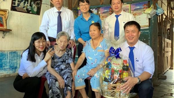 Tặng hơn 43.000 phần quà trong chương trình “CEP trao yêu thương – Tết trọn niềm vui”