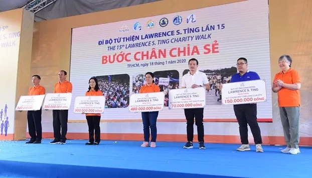 Đi bộ từ thiện giúp người nghèo đón Tết Tân Sửu 2021