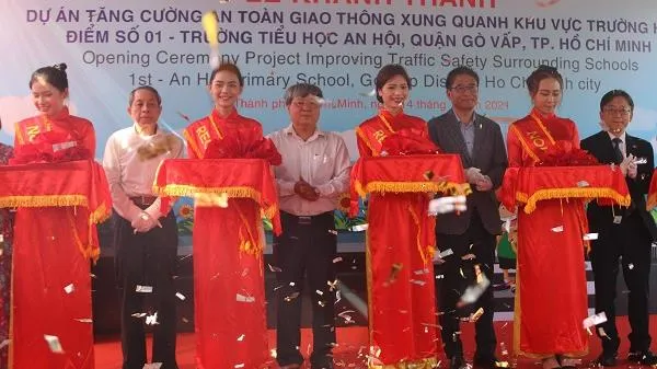 Lắp Thảm vàng an toàn nhằm tăng cường An toàn giao thông khu vực trường học