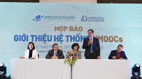 Thứ trưởng Bộ GD-ĐT Nguyễn Văn Phúc: VMOOCs là nền tảng thúc đẩy học tập suốt đời