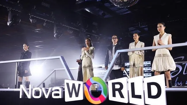 Show thời trang bắt nguồn từ vẻ đẹp rực rỡ của những tòa cao ốc Quận 1