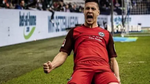 Luka Jovic tỏa sáng ngay khi rời Real Madrid