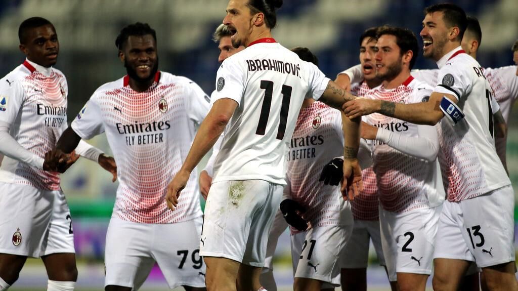 Kết quả bóng đá hôm nay 19/1: Ibrahimovic lập cú đúp, AC Milan giữ ngôi đầu Serie A