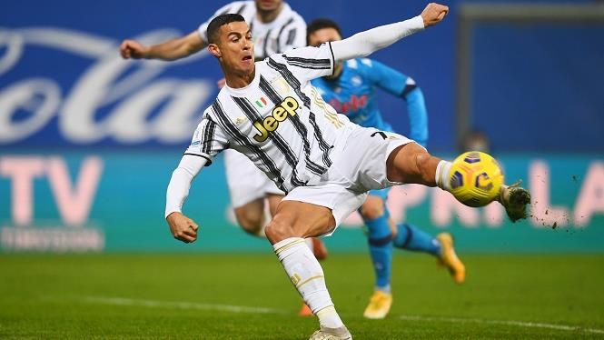 Ronaldo ghi 20 bàn trong 31 trận chung kết