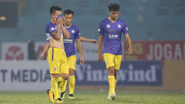 Hà Nội FC thua trận thứ hai liên tiếp tại V-League 2021