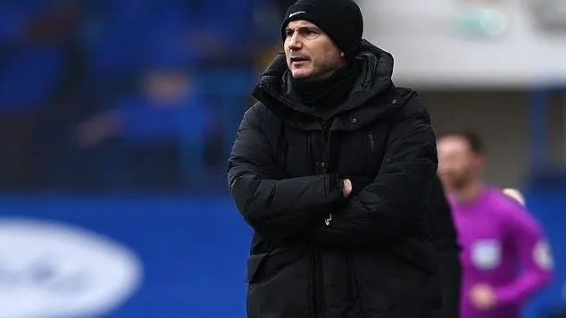 Lampard ‘mất ghế’ ở Chelsea vì lý do ngoài chuyên môn?