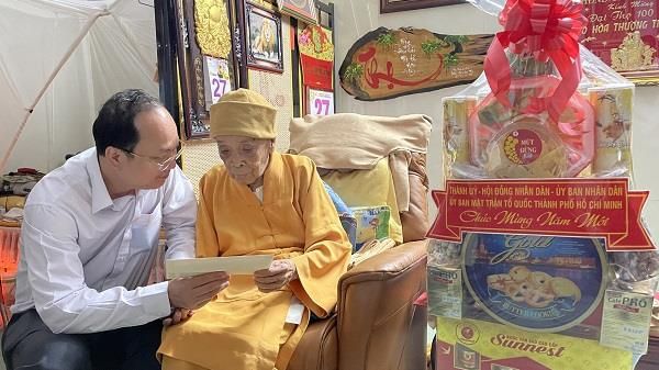 Đoàn lãnh đạo TP thăm và chúc Tết nhân sĩ, trí thức, chức sắc tôn giáo, đại biểu dân tộc, cá nhân tiêu biểu