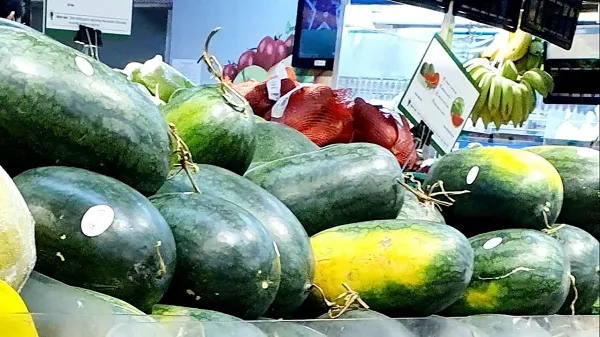 Cận Tết dưa hấu giá rẻ đắt hàng