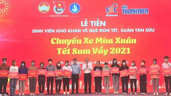 Chuyến xe mùa xuân – Tết sum vầy năm 2021: Đưa hơn 3.800 sinh viên về quê đón Tết
