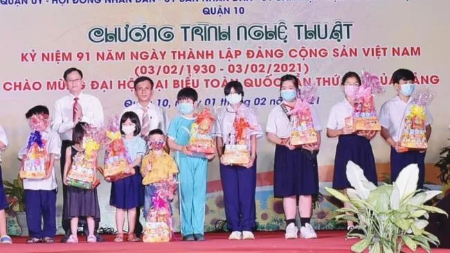 Quận 10 tổ chức chương trình nghệ thuật “Chào mừng thành công Đại hội Đảng toàn quốc lần thứ 13”