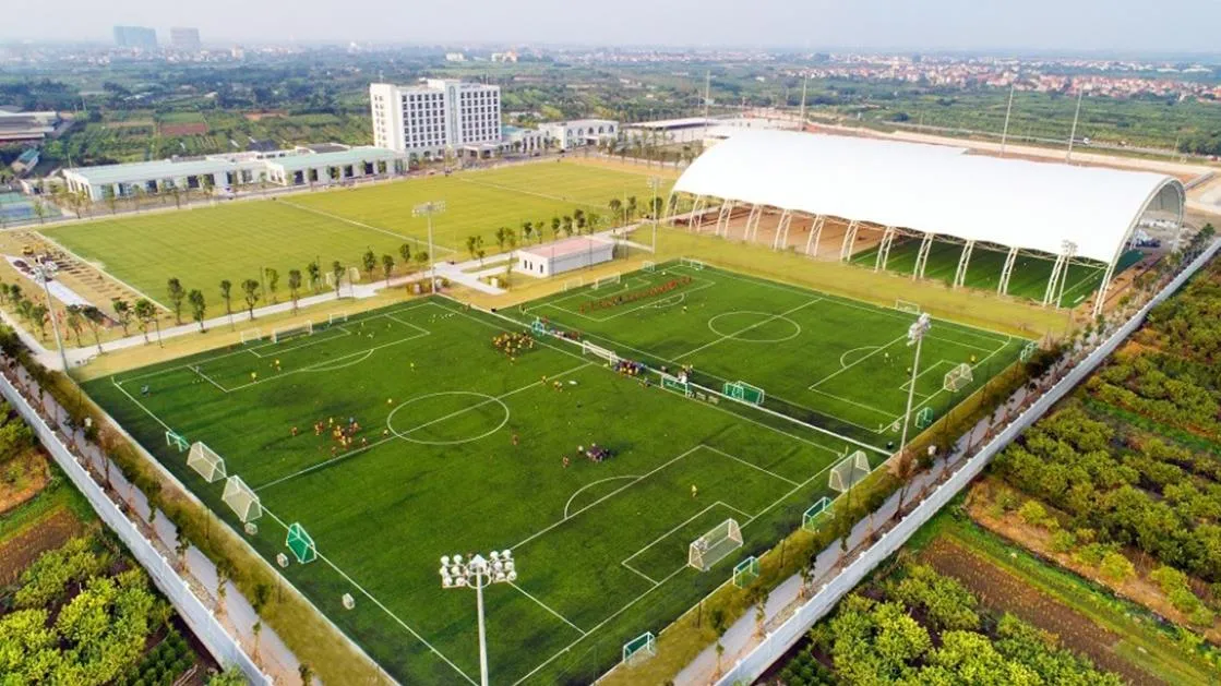Vingroup bất ngờ chuyển giao trung tâm bóng đá PVF