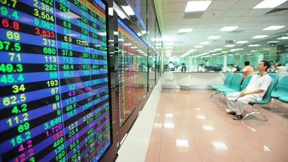 Thị trường chứng khoán 3/2/2021: Sắc xanh lan tỏa, VN-Index tiếp đà bứt phá