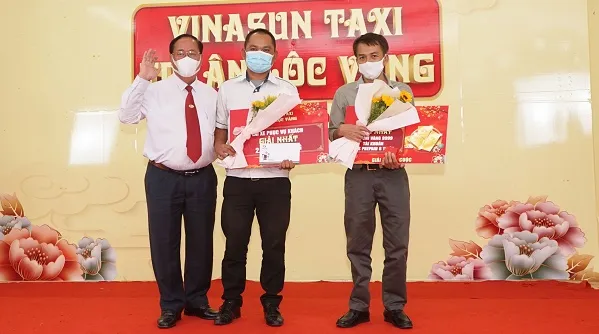 Trao giải chương trình Vinasun tri ân lộc vàng