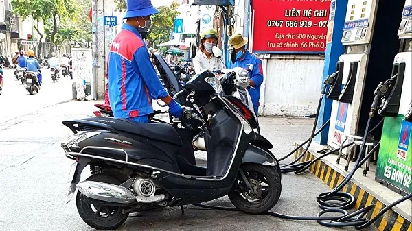 29 Tết: Giá xăng dầu giữ nguyên