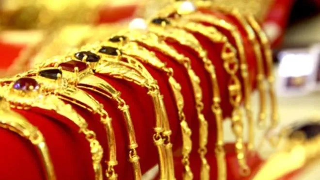 Giá vàng hôm nay 10/2/2021: Tăng vọt lên gần 57,4 triệu đồng