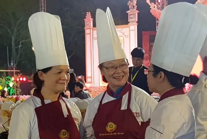 Trăm món ngon đậm đà hương vị Tết