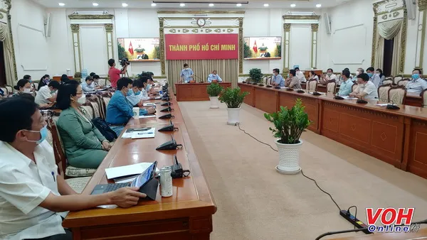 Thủ tướng Nguyễn Xuân Phúc yêu cầu phải có vaccine COVID-19 trong tháng 2/2021