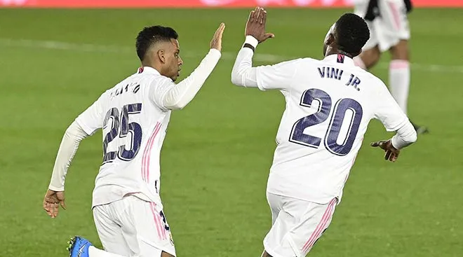 Chia điểm với Sociedad, Real chưa thể rút ngắn khoảng cách với Atletico