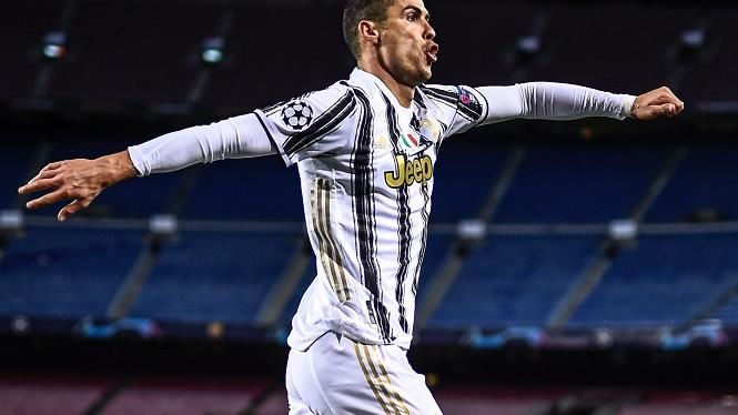 Tiền đạo Cristiano Ronaldo lập kỷ lục khó tin