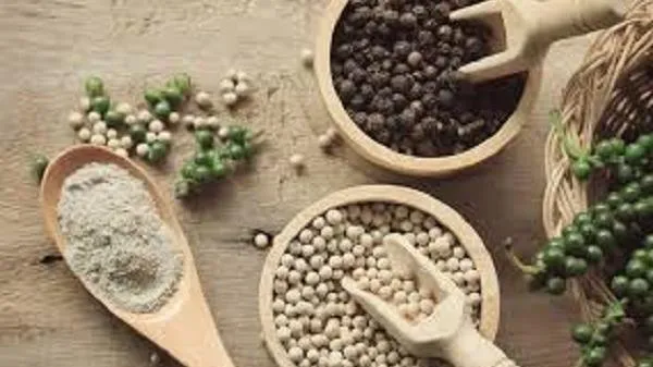 Giá tiêu ngày 16/3: Tăng tiếp 1.000đồng/kg, Hiệp hội Hồ tiêu cảnh báo giá tăng bất thường