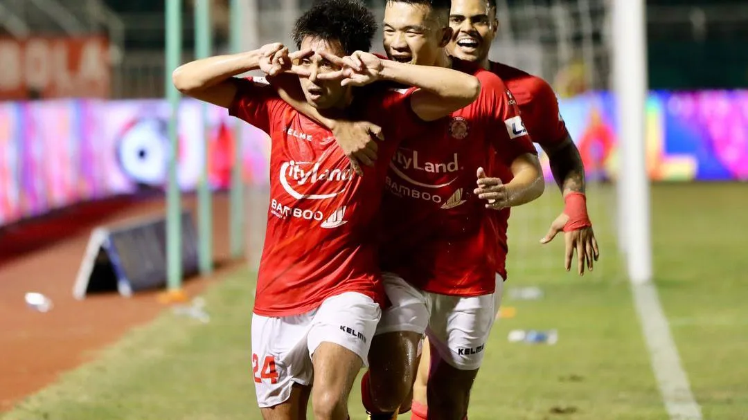 Kết quả V-League 2021: TPHCM thắng Sài Gòn trận derby - Viettel thắng nhọc Nam Định