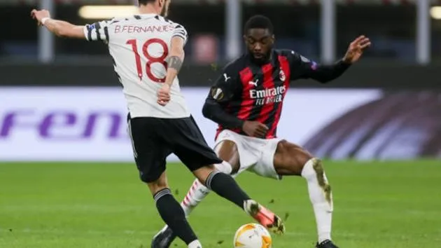 Trung vệ AC Milan lên tiếng sau trận thua MU