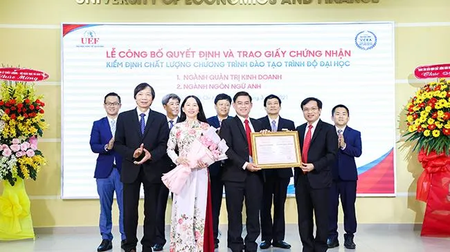 Trường Đại học Kinh tế - Tài chính TP.HCM có thêm 2 chương trình đạt chuẩn kiểm định