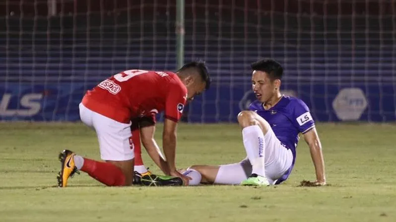 HLV Polking bảo vệ Hoàng Thịnh sau áp lực của dư luận