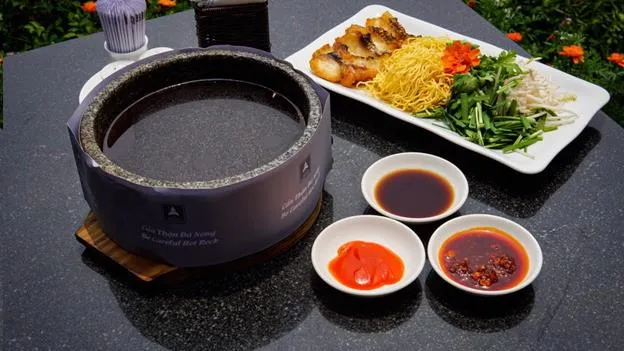 Cơ hội thưởng thức bún rạm ở khách sạn 5 sao tại TPHCM