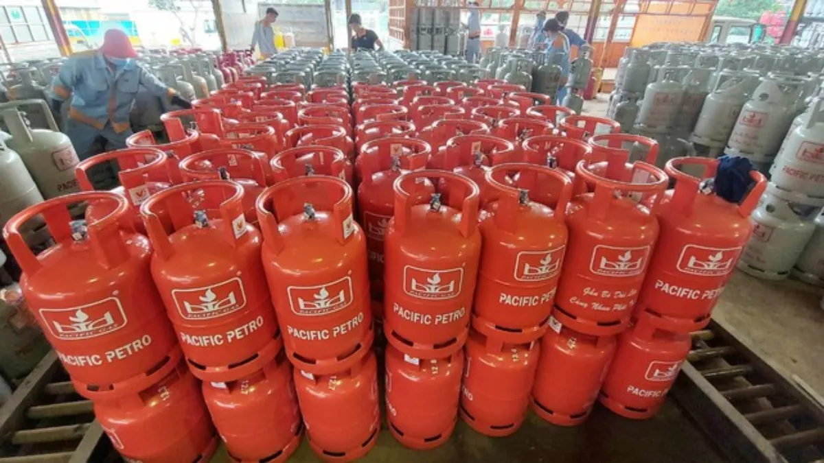 Giá gas hôm nay 1/4: Giá gas trong nước giảm 20.500 đồng/bình 12kg