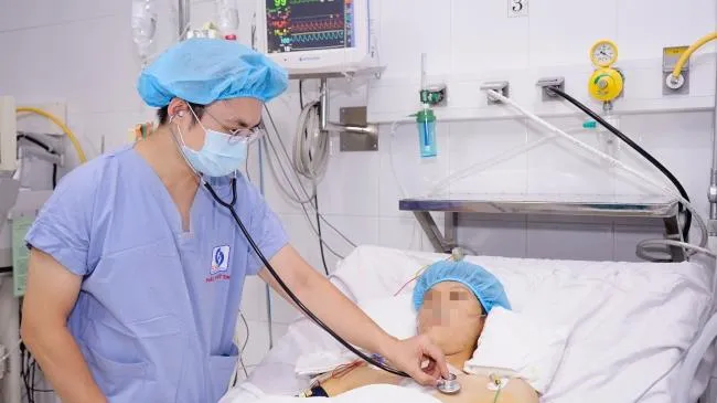 Cứu kịp thời bệnh nhân có khối u trong tim