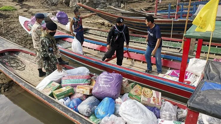 Chính phủ Thái Lan cung cấp thực phẩm, thuốc men cho người tị nạn Myanmar