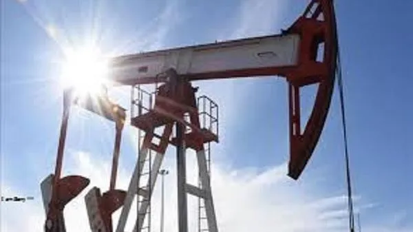 Giá xăng dầu hôm nay 7/4: Giá xăng dầu giảm trở lại sau khi OPEC đồng ý tăng nguồn cung