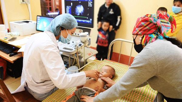 Trái tim cho em khám sàng lọc bệnh tim miễn phí cho trẻ em dưới 16 tuổi tỉnh Điện Biên