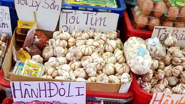 Giá cả thị trường hôm nay 9/4/2021: Tỏi 70.000 đồng/ kg